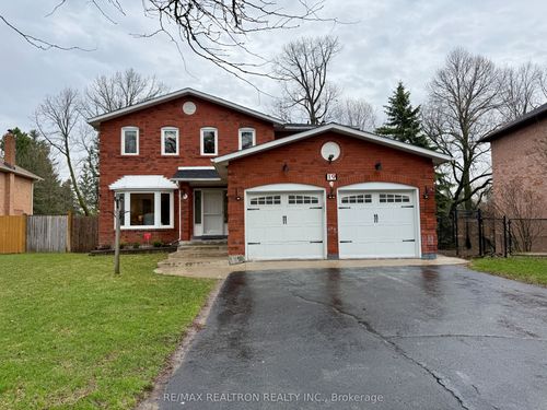 19 Lacey Court W, Aurora, ON, L4G5G3 | Card Image