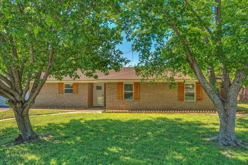 1507 Linda St, Bowie, TX, 76230-2605 | Card Image