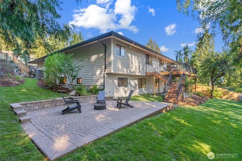 2810 177th Ave Ne, Redmond, WA, 98052-5826 | Card Image