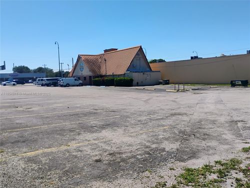 4969 N State Road 7, Tamarac, FL, 33319-5809 | Card Image