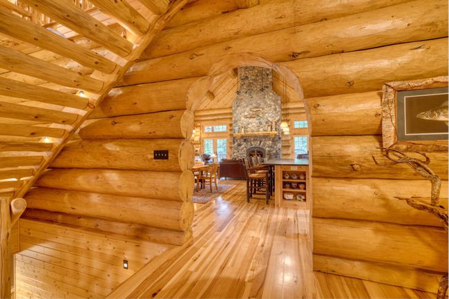 51864 Becker Road, House other with 3 bedrooms, 4 bathrooms and null parking in Bigfork MN | Image 7