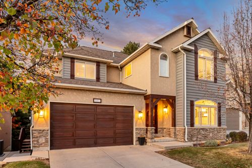3261 E Lantern Hill Ct, Cottonwood Heights, UT, 84093-6505 | Card Image