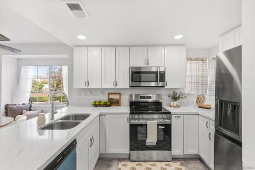 8941 Arlingdale Way, Spring Valley, CA, 91977 | Card Image