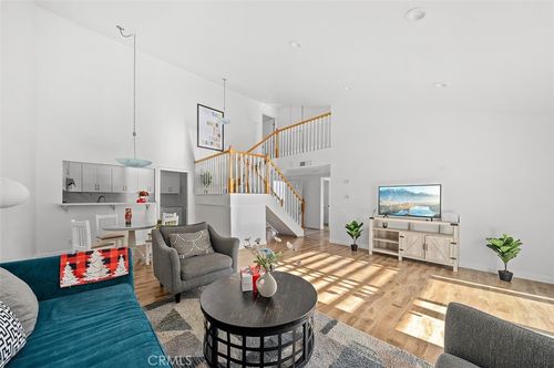 42-42 Wetstone, Irvine, CA, 92604-3696 | Card Image