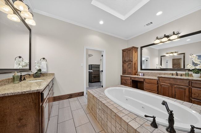 2507 Regency Oaks, House other with 4 bedrooms, 3 bathrooms and 3 parking in Midland TX | Image 43