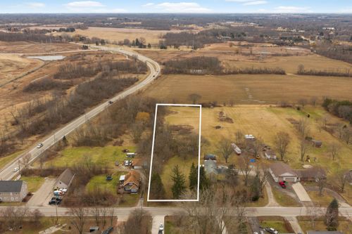 3977 E Elm Rd, Oak Creek, WI, 53154-6623 | Card Image