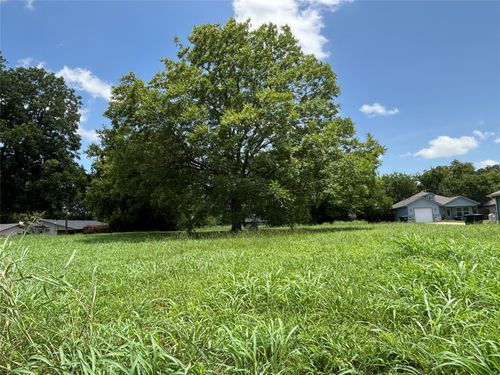1301 Wright St, Greenville, TX, 75401-2654 | Card Image