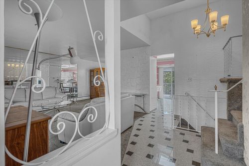595 Saint George Ave, Babylon, NY, 11703-2008 | Card Image
