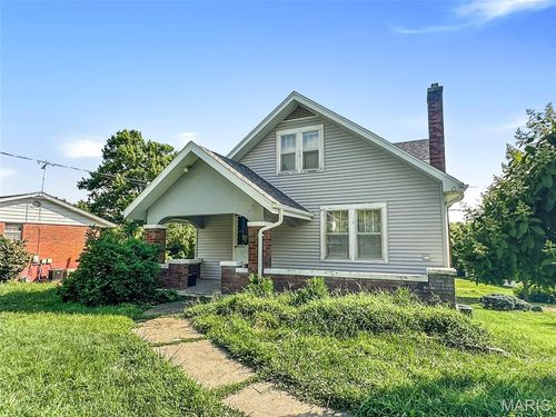 2614 E Mccarty St, JEFFERSON CITY, MO, 65101-4426 | Card Image