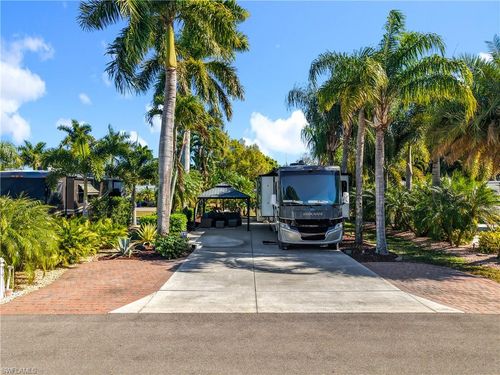 10074 Parkwood Dr, FORT MYERS, FL, 33905 | Card Image