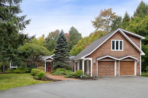 220 Forest Ln, Stowe, VT, 05672-4349 | Card Image