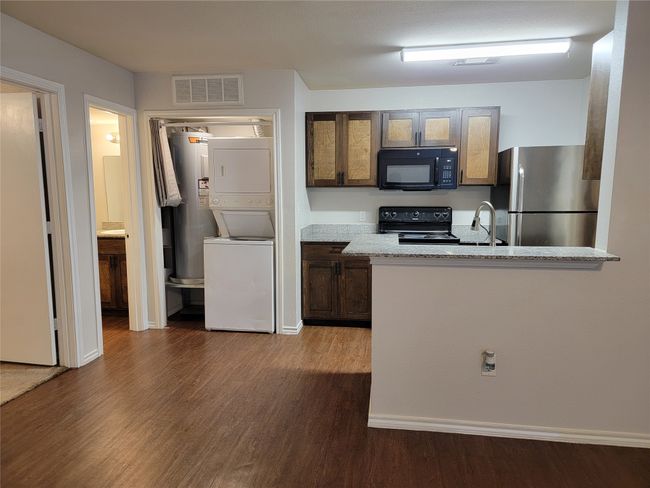 101 - 9837 Walnut St, Condo with 2 bedrooms, 1 bathrooms and null parking in Dallas TX | Image 6