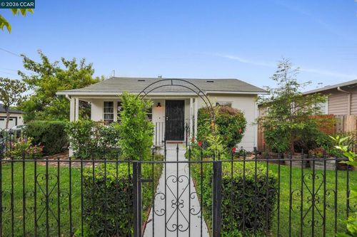 1153 Columbia St, Pittsburg, CA, 94565-2758 | Card Image