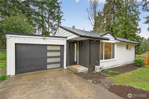 14551 Ashworth Ave N, Shoreline, WA, 98133-6223 | Card Image