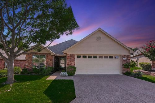 4-919 Cresthaven Dr, Cedar Hill, TX, 75104-5462 | Card Image