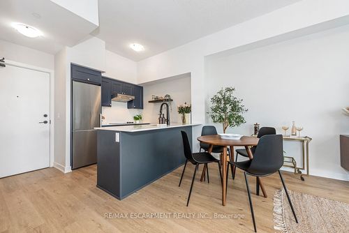 606-600 N Service Rd, Stoney Creek, ON, L8E0L2 | Card Image