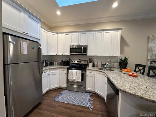 2k-50 Stewart Ave, Huntington, NY, 11743-2866 | Card Image