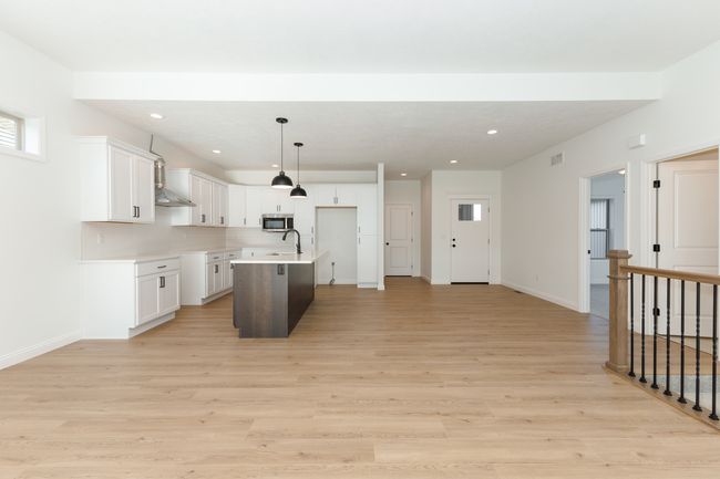 1916 Dunraven Rd, Home with 2 bedrooms, 3 bathrooms and null parking in Bloomington IL | Image 7