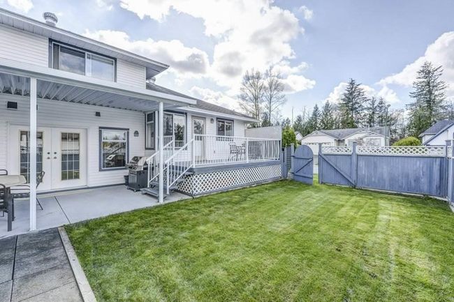 23155 124 A Avenue, House other with 3 bedrooms, 2 bathrooms and 4 parking in Maple Ridge BC | Image 3