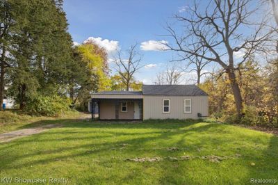 2495 Clarice Avenue, Home with 3 bedrooms, 1 bathrooms and null parking in Burton MI | Image 3