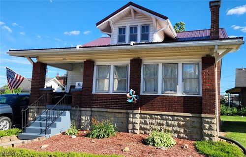 169 Neighbor St, Newcomerstown, OH, 43832-1046 | Card Image