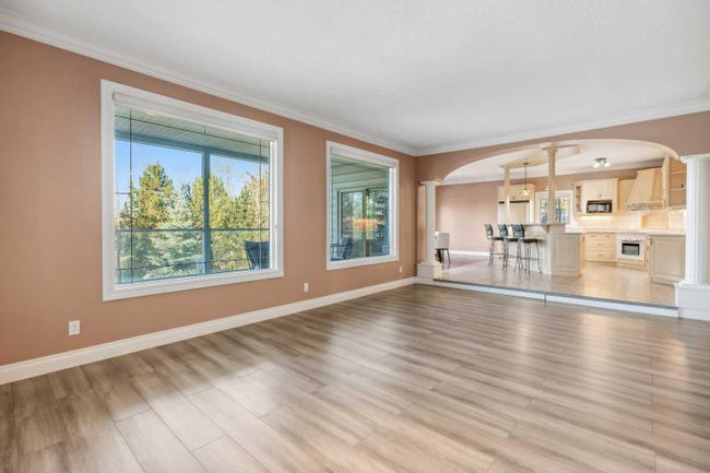 5519 Baroc Road Nw, Home with 6 bedrooms, 4 bathrooms and 12 parking in Calgary AB | Image 8