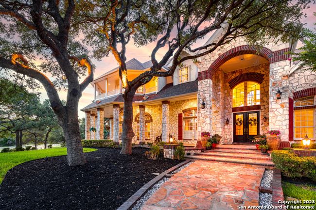 8040 Rolling Acres Trail, House other with 4 bedrooms, 3 bathrooms and null parking in Fair Oaks Ranch TX | Image 7