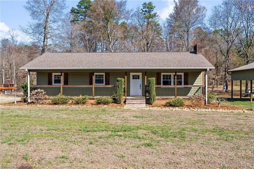 200 Winsom Rd, Kernersville, NC, 27284-6925 | Card Image