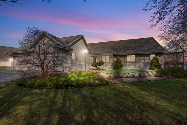 W9722 Cousins Court, House other with 3 bedrooms, 4 bathrooms and null parking in CALAMUS WI | Image 52