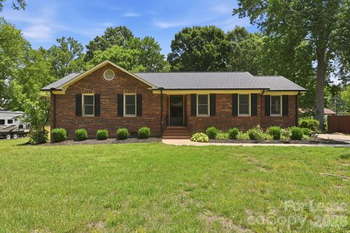 6299 Spring Court Ln, Harrisburg, NC, 28075-8632 | Card Image