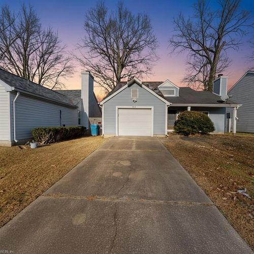 3864 Danville Ct, Virginia Beach, VA, 23453-2129 | Card Image