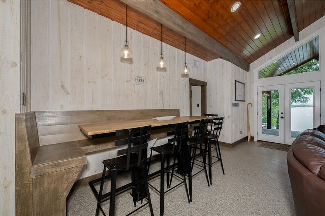 Built in dining area | Image 22