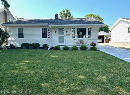 2413 Church St, Port Huron, MI, 48060-2618 | Card Image