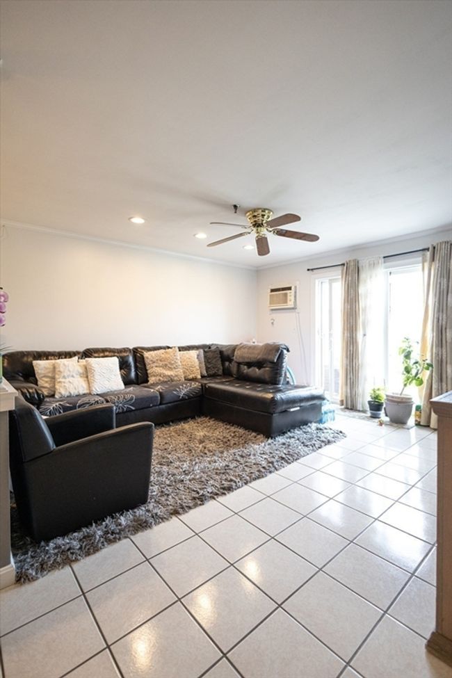 APT-303 - 38 Carter St, Condo with 2 bedrooms, 1 bathrooms and 1 parking in Everett MA | Image 11
