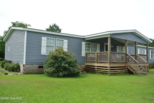 662 Straits Rd, Gloucester, NC, 28528-9338 | Card Image