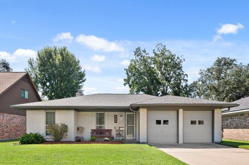 902 E X St, Deer Park, TX, 77536-3730 | Card Image