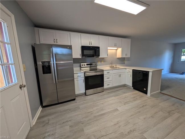 Kitchen | Image 4