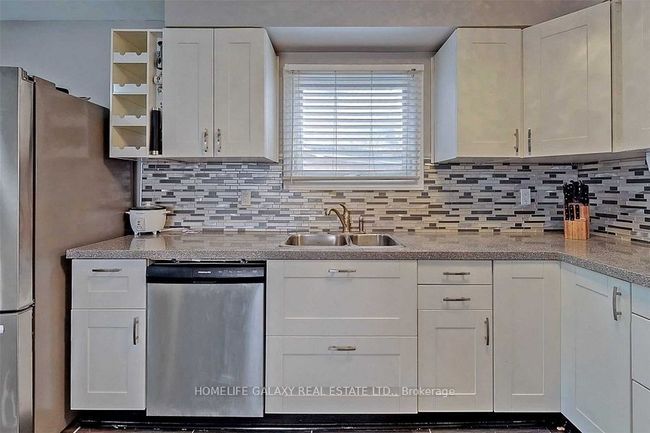 1647 Middleton St, House other with 5 bedrooms, 4 bathrooms and 2 parking in Pickering ON | Image 16
