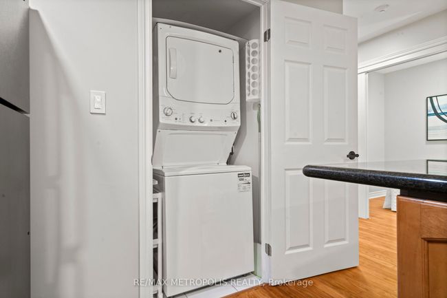 623 - 270 Wellington St W, Condo with 2 bedrooms, 1 bathrooms and null parking in Toronto ON | Image 23