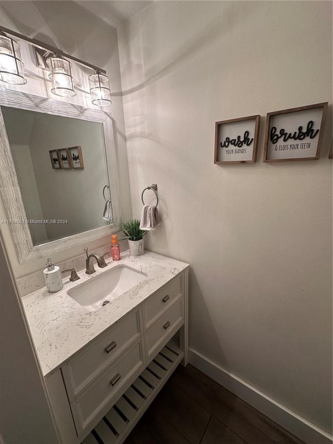 APT-1601 - 8520 Nw 139 Th Ter, Townhouse with 3 bedrooms, 3 bathrooms and null parking in MIAMI LAKES FL | Image 13