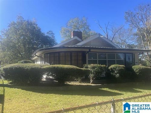 5142 Hillside Dr, FAIRFIELD, AL, 35064-2205 | Card Image