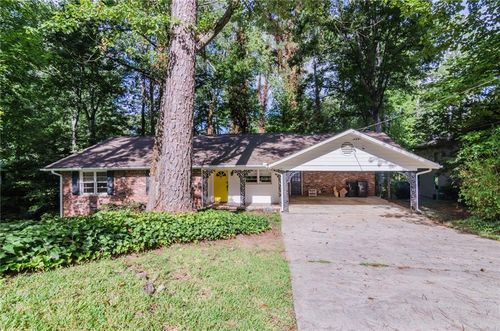 6670 Castleton Dr, Sandy Springs, GA, 30328-2002 | Card Image