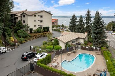 308 - 28313 Redondo Way S, Condo with 2 bedrooms, 1 bathrooms and 2 parking in Des Moines WA | Image 3