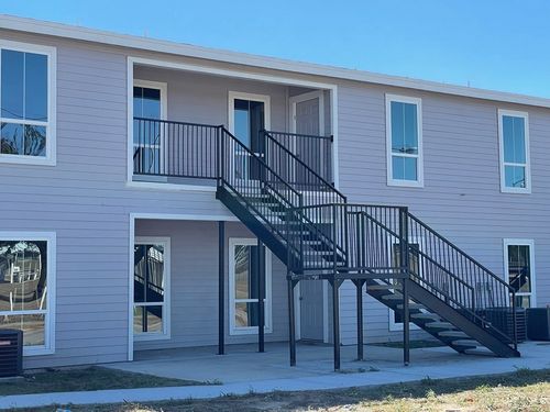 405 W Santa Clara St, Hebbronville, TX, 78361-2800 | Card Image
