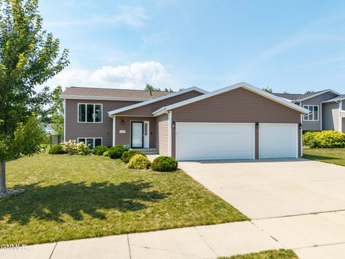 3310 Doubleday Drive, Bismarck, ND, 58503 | Card Image