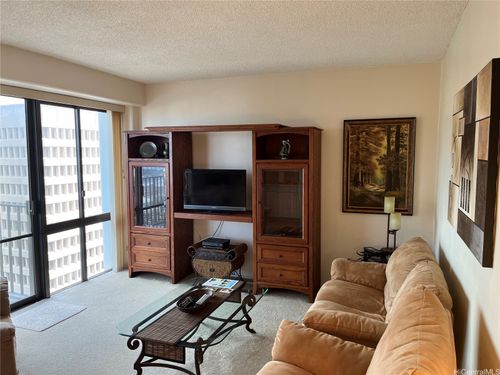 26c-225 Queen St, Honolulu, HI, 96813-4602 | Card Image