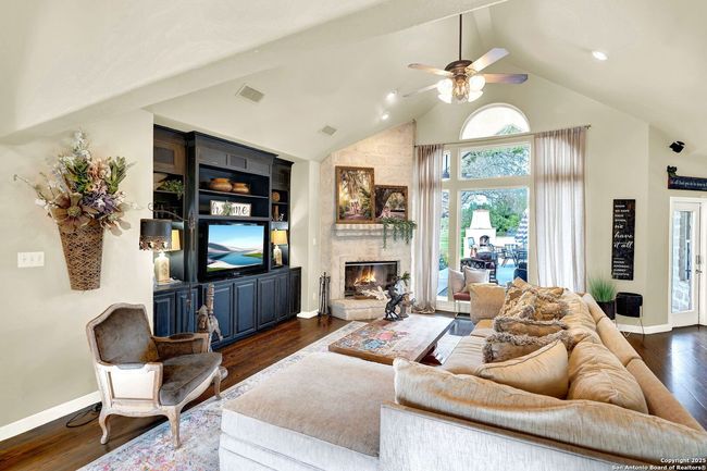 1409 Woodland Ct, House other with 4 bedrooms, 4 bathrooms and null parking in Hondo TX | Image 14