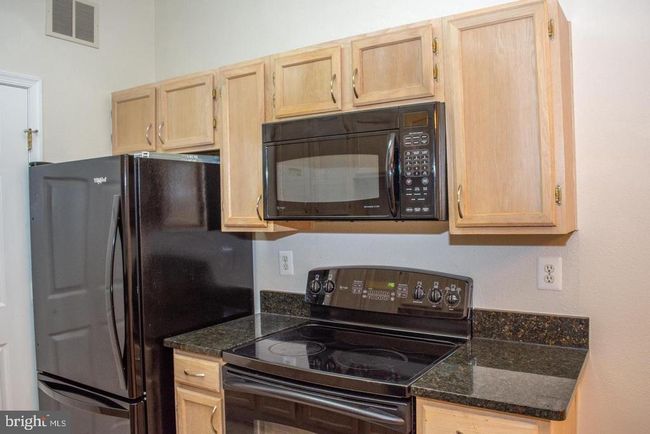 UNIT-3113 - 1591 Spring Gate Dr, Condo with 2 bedrooms, 2 bathrooms and null parking in MCLEAN VA | Image 24