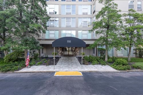 apt-1006-232 S Highland St, Memphis, TN, 38111-4538 | Card Image