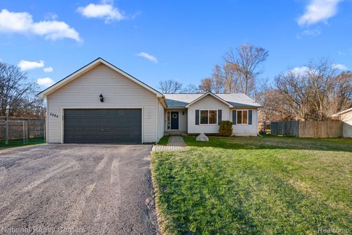 3025 Reeder Rd, Clarkston, MI, 48346-4138 | Card Image